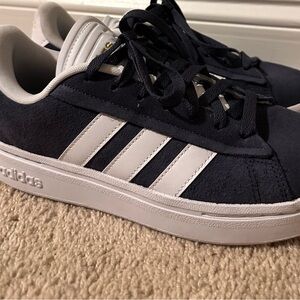 Women’s Grand Court Alphas